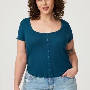 torrid Button-Up Tee Size 3